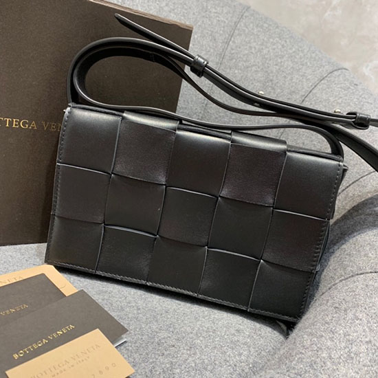 Borsa A Cassetta Bottega Veneta In Maxi Intreccio Nero 578004