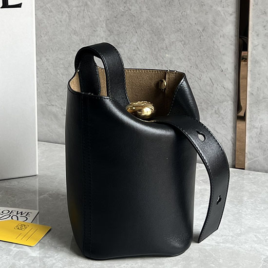 Borsa A Secchiello Loewe Mini Pebble Nera L051701