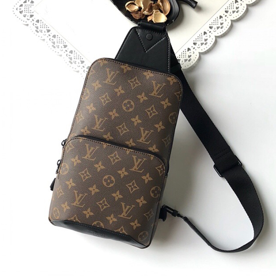 Borsa A Tracolla Avenue In Tela Monogramma Louis Vuitton M41719