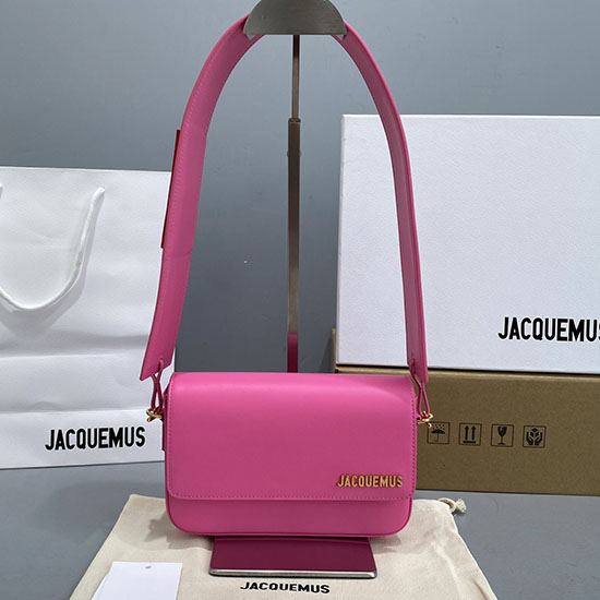 Borsa A Tracolla Jacquemus Le Carinu Con Placca Logo Rosa J2038