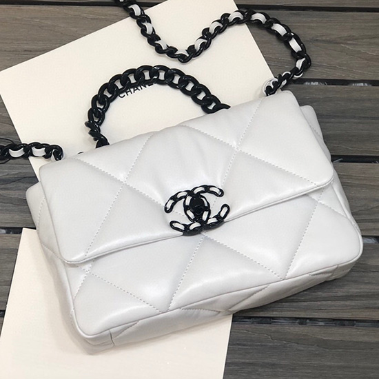 Borsa Chanel 19 Con Patta In Pelle Di Agnello Bianca As1160