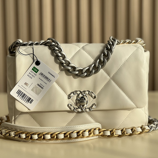 Borsa Chanel 19 Con Patta In Pelle Di Agnello Bianco Sporco Argento As1160