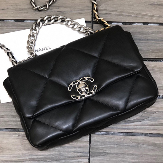 Borsa Chanel 19 Con Patta In Pelle Di Agnello Nera As1160