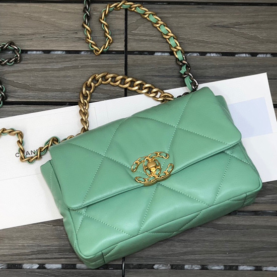 Borsa Chanel 19 Con Patta In Pelle Di Agnello Verde As1160