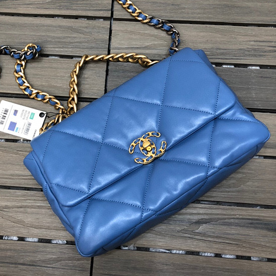 Borsa Chanel 19 In Pelle Di Agnello Con Patta Grande Blu As1161