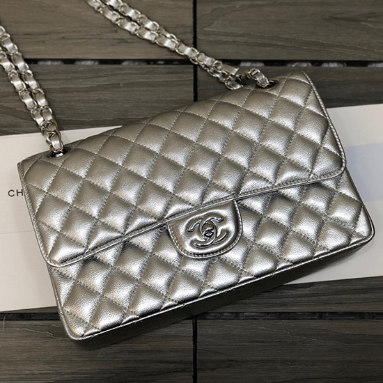 Borsa Classica Chanel Con Patta Media In Pelle Di Agnello Argento Cf1112