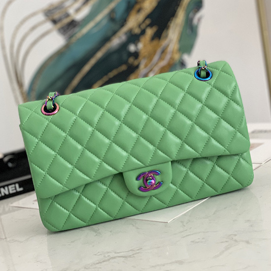 Borsa Classica Chanel In Pelle Di Agnello Con Patta Media Verde Cf1112