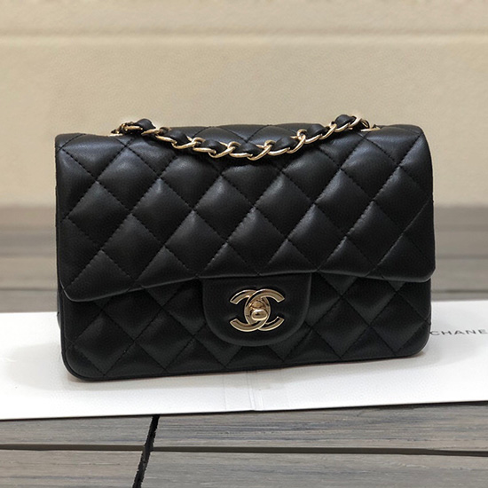 Borsa Classica Chanel Piccola Con Patta In Pelle Di Agnello Nera Cf1116