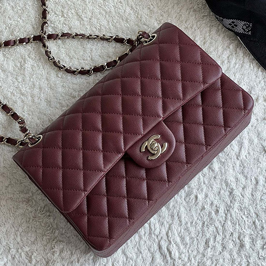 Borsa Media Classica Chanel Con Patta In Pelle Di Vitello Martellata Bordeaux A01112