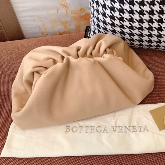 Bottega Veneta La Pochette In Vitello Burro Beige 576227