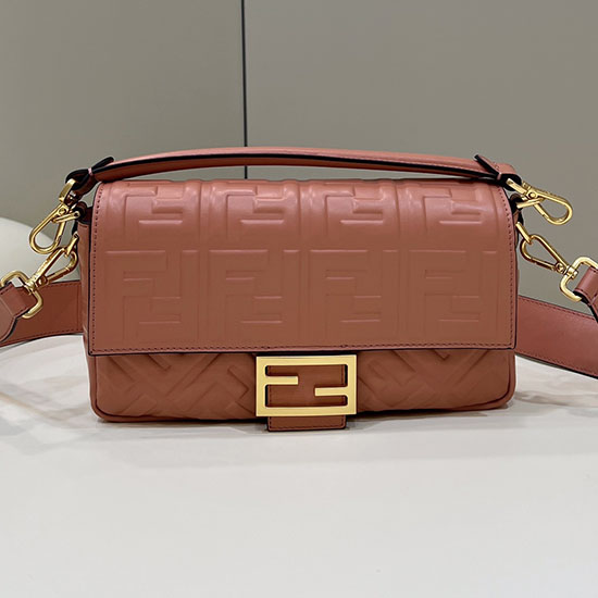 Fendi Baguette Borsa Media In Pelle Nuda F0135