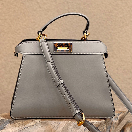 Fendi Peekaboo In Pelle Di Vitello Grigio F80011