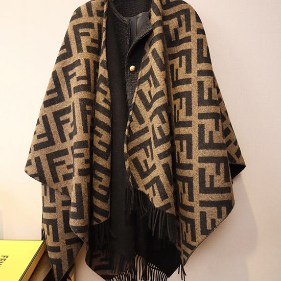 Fendi Poncho Fs080801