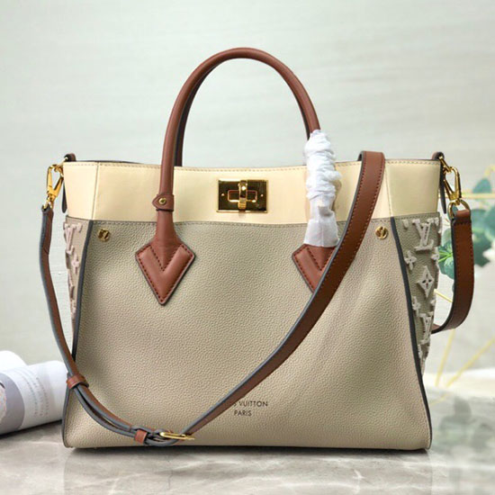 Louis Vuitton Al Mio Fianco Galet M53826