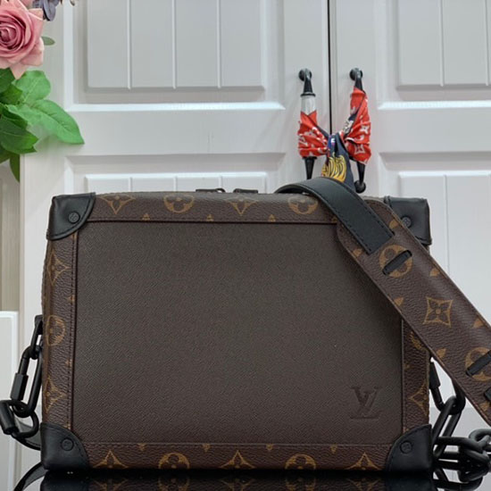 Louis Vuitton Bauletto Morbido In Pelle Taiga M30582