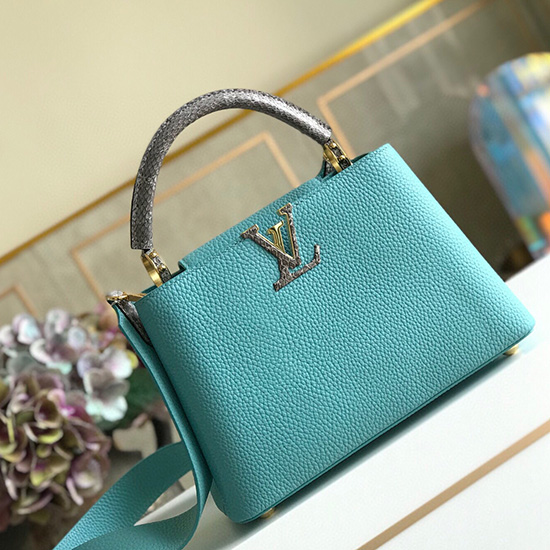 Louis Vuitton Capucines Bb Verde Chiaro M97980