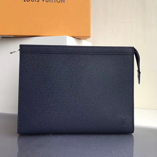 Louis Vuitton Pochette In Pelle Taiga Voyage Mm Indaco M30677