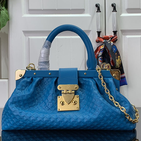 Louis Vuitton Pochette Monogramma Blu M22326