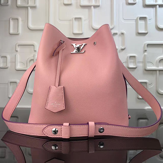 Louis Vuitton Secchiello Lockme In Morbida Pelle Di Vitello Rosa M54677