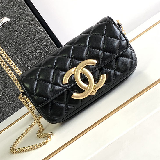 Piccola Borsa Chanel Con Patta In Pelle Di Agnello Nera As3207