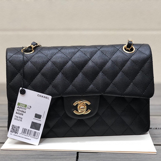 Piccola Borsa Classica Chanel Con Patta In Pelle Di Vitello Martellata Nera Con Oro A01117