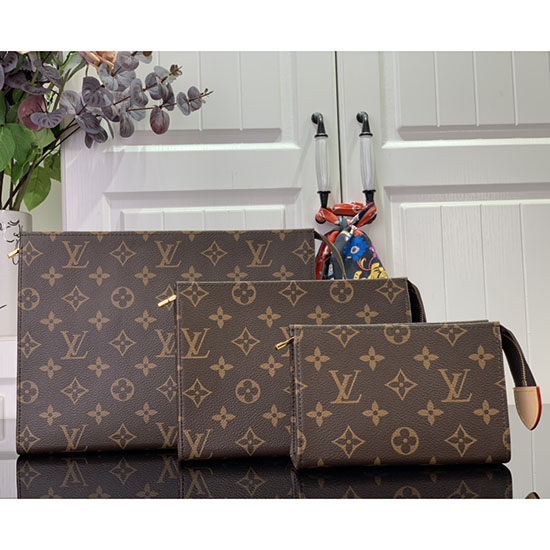 Pochette Da Toilette Louis Vuitton Trio M47195