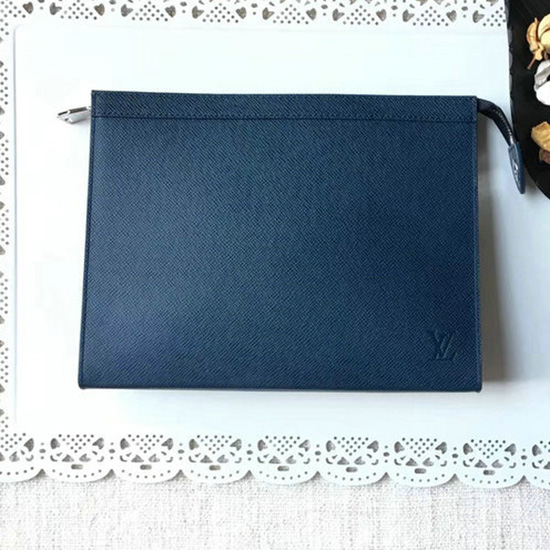 Pochette Louis Vuitton In Pelle Taiga Voyage Mm Blu M30677