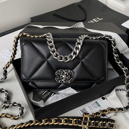 Portafoglio Chanel 19 Su Catena Nero Con Hardware Argento Ap3267