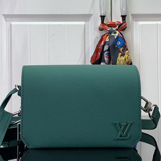 Portafoglio Indossabile Con Patta Louis Vuitton Verde M82085