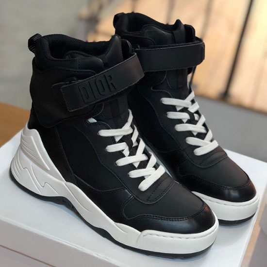 Sneaker Dior In Pelle Di Vitello Nera D10051