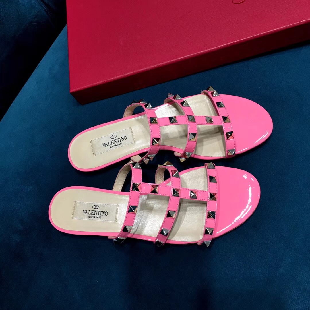 Valentino Garavani Sandalo Piatto Rockstud Rosa V18602