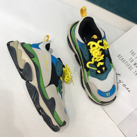 حذاء رياضي Balenciaga Triple S B811062B