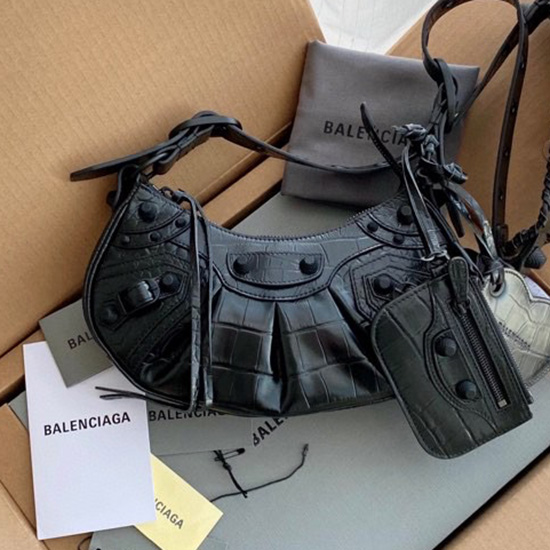 حقيبة كتف Balenciaga Le Cagole جلد العجل XS باللون الأسود B67130