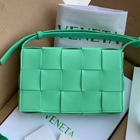 Bottega Veneta касета от агнешка кожа B578024