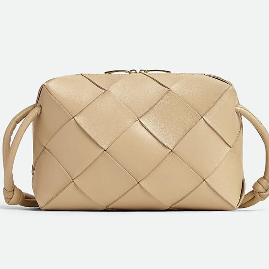 Bottega Veneta малка касета чанта за камера каша 6600