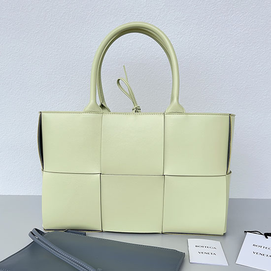 Bottega Veneta малка чанта Arco Tote светло жълто B652867