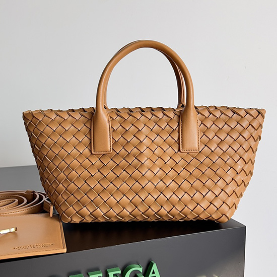 Bottega Veneta мини кабат карамел B10021