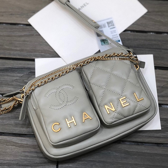 Chanel малък калъф за фотоапарат от телешка кожа сив As2923