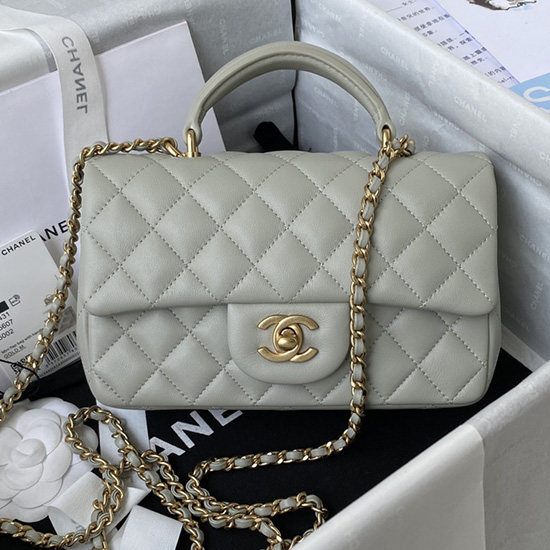 Chanel мини чанта с капак от агнешка кожа и горна дръжка сива As2431