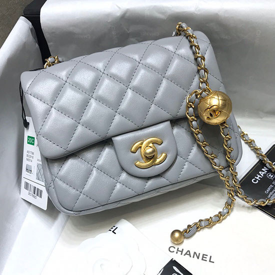 Chanel чанта с капак от агнешка кожа сива As1786