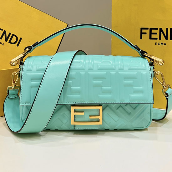 Fendi Baguette средна кожена чанта светло зелено F0135