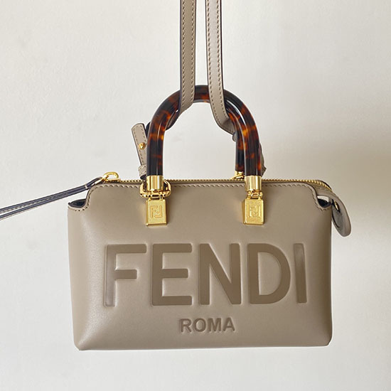 Fendi By The Way мини чанта сива F052201