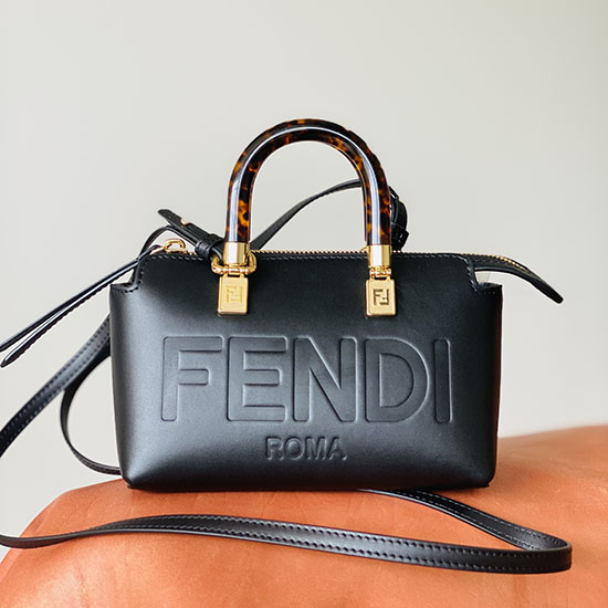 Fendi By The Way мини чанта черна F052201