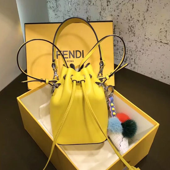 Fendi малка чанта тип кофа жълта F80101