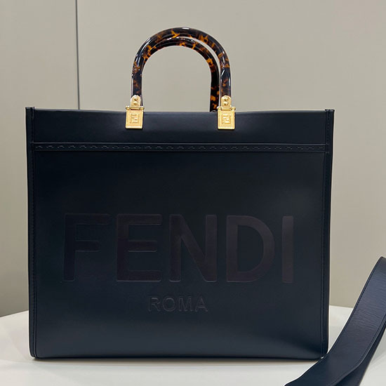 Fendi средна слънчева чанта черна F8266