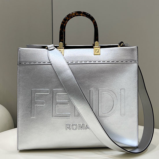 Fendi средно слънчева чантичка сребърна F8266