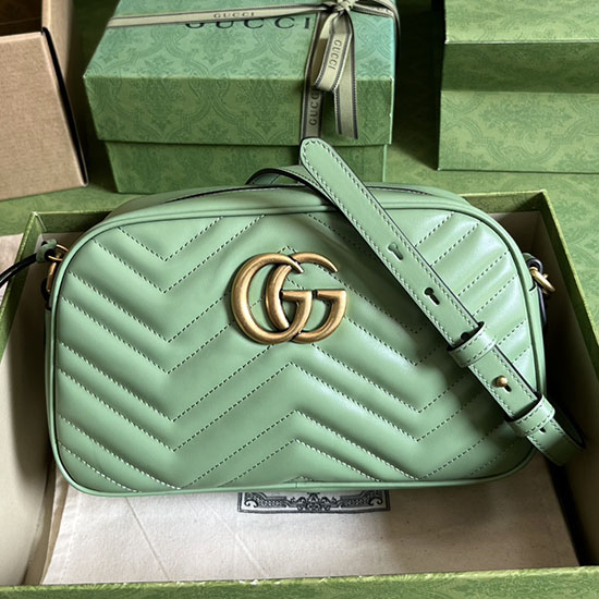 Gucci Gg Marmont малка чанта през рамо Matelasse зелена 447632