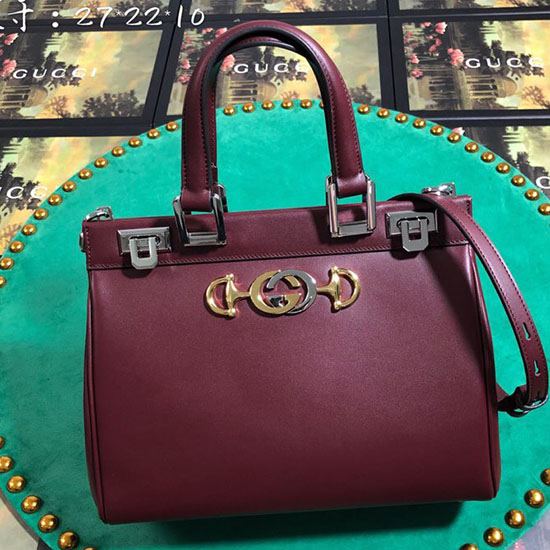 Gucci Zumi гладка кожена малка чанта с горна дръжка бордо 569712