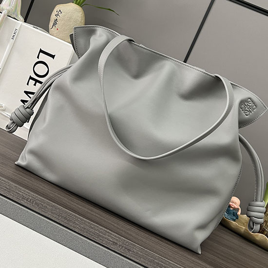 Loewe голям фламенко клъч сив L62350