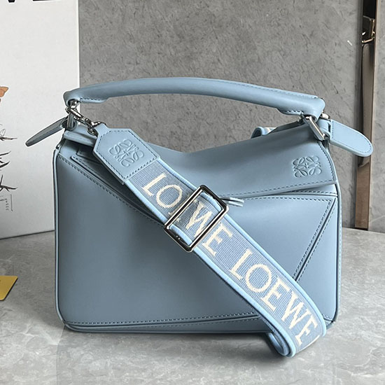 Loewe малка чанта за пъзел синя L051702